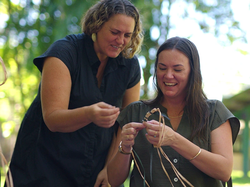 Weaving workshop couple